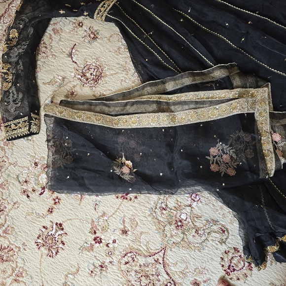 Pakistani Designer Dress Amna Ismail - Picture 10 of 10